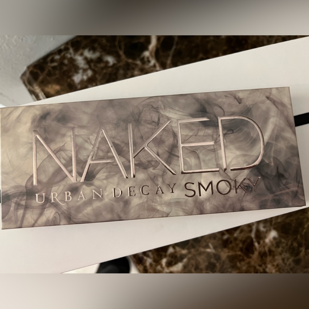 Urban decay naked smoky